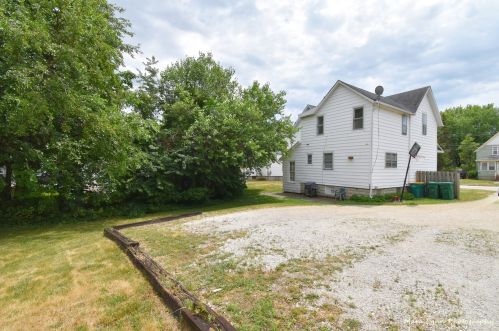 459 State St, Sycamore IL  60178-1515 exterior