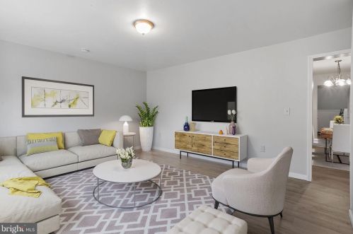 344 Anemone St, Browns Mills, NJ 08015-1311