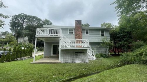 6 Steeple Top Rd, Norwalk CT  06853-1039 exterior