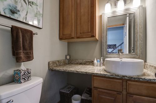 649 Sunrise Ct, Carol Stream IL  60188-1683 exterior