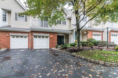 26 Kensington Dr, Dover, NJ 07869-3759
