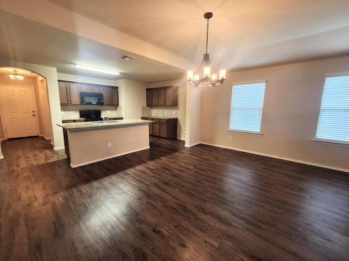 1813 Meadow Crest Dr, Princeton TX  75407-2648 exterior