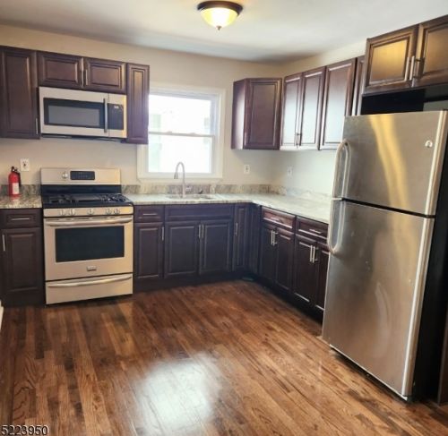 64 40th St, Irvington NJ  07111-1209 exterior