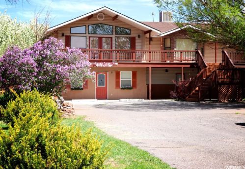 125 Main St, Torrey, UT 84775