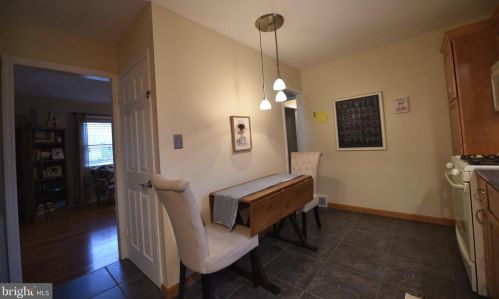 17 Maguire Rd, Trenton NJ 08690-1608 exterior