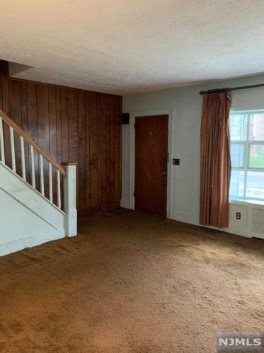 148 Linwood Ave, Bogota, NJ 07603-1415