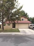 1344 Camran Ave, Lancaster, CA 93535-5762