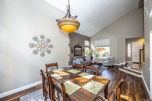 1098 Rexford Ln, Anaheim CA  92808-2333 exterior