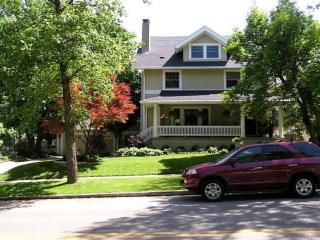 30 Patterson Rd, Dayton, OH 45419-3441