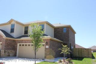 1128 Brown Rock Dr, New Braunfels TX  78130-2755 exterior