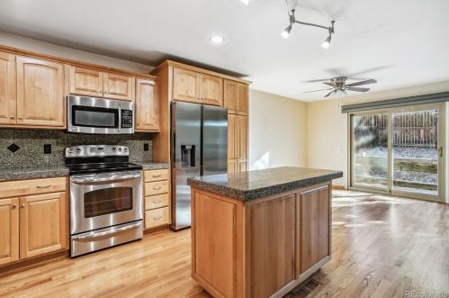 7144 Dry Creek Cir, Englewood, CO 80112-2542