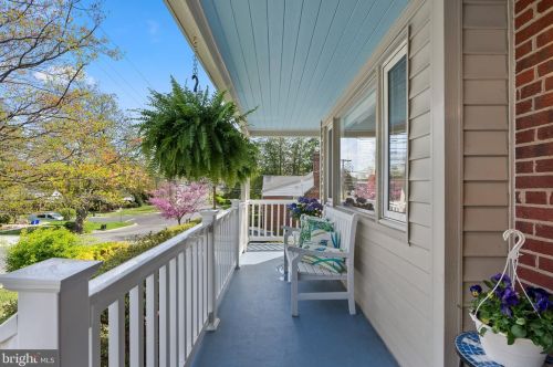 2202 Dennis Ave, Silver Spring MD  20902-4147 exterior