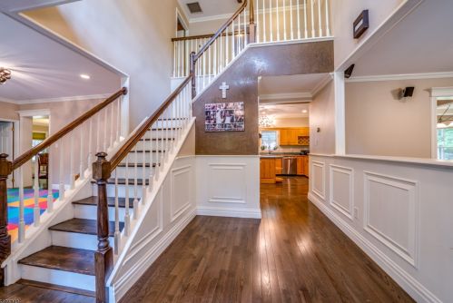 3 Sanford Rd, Mount Olive, NJ 07828-1921