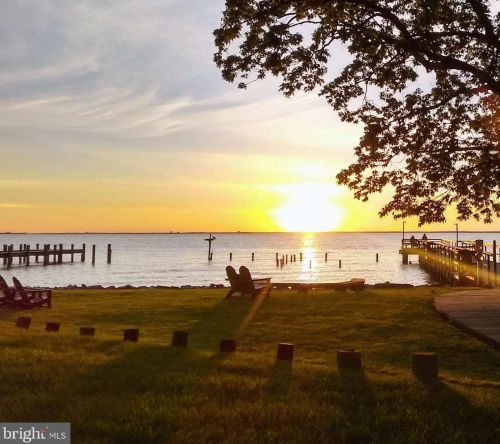 1625 Winters Ave, Shady Side MD 20764-9718 exterior