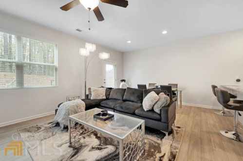3132 Meadowstone Ln, Atlanta GA  30331-2939 exterior