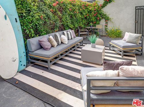 2264 29th St, Santa Monica CA  90405-2055 exterior