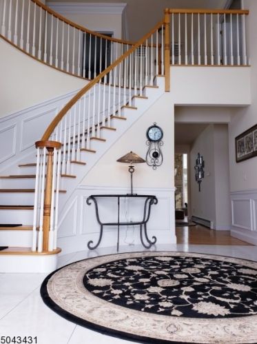 27 Violet Trl, Lafayette, NJ 07848-2203