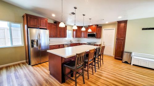 10117 Los Ranchitos Rd, Lakeside, CA 92040-2725