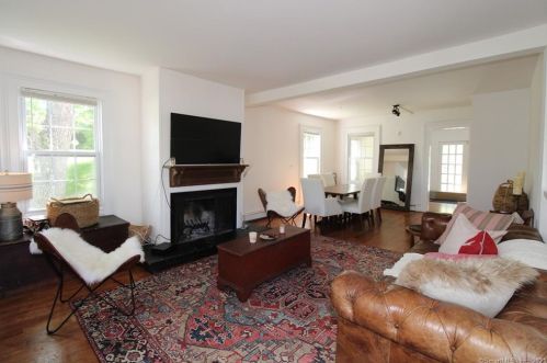 1037 North St, Greenwich CT  06831-2701 exterior