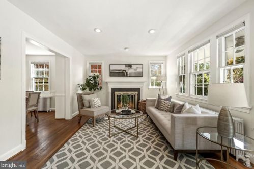 8009 Glenside Dr, Silver Spring MD 20912-7327 exterior