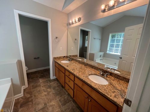 1835 Flt Rock Rd, Stockbridge GA  30281-4051 exterior