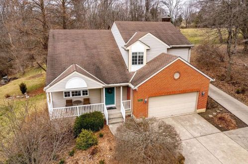 618 Fleming Rd, Cincinnati, OH 45231-4012