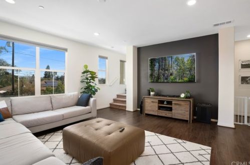 1687 Lincoln, Anaheim CA 92805-5502 exterior