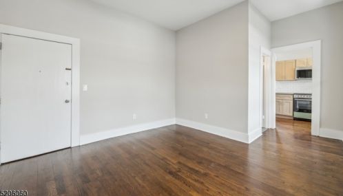 180 Maplewood Ave, Maplewood NJ  07040-2565 exterior