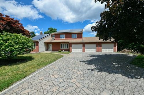 153 Kingston Dr, Hartford, CT 06118-2449