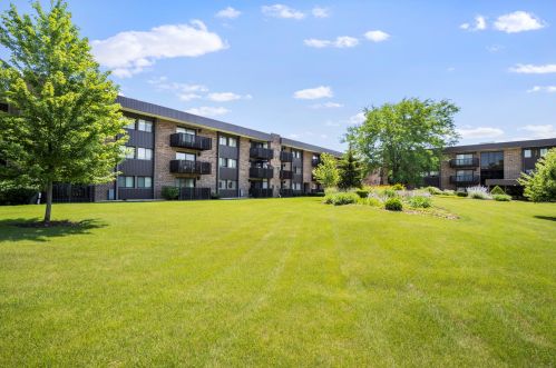1423 Woodbridge Rd, Joliet IL  60436-1379 exterior