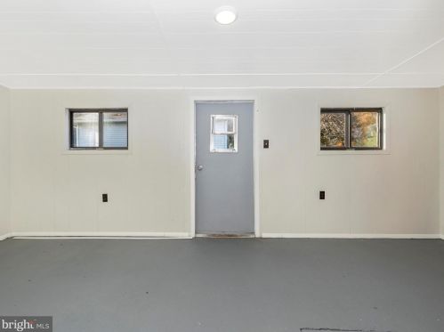 27 Bluegill Dr, Harpers Ferry WV  25425-2507 exterior