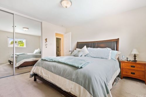 2440 Glenoaks Ave, Anaheim CA 92801-3225 exterior