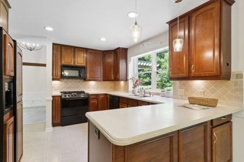 285 Brackenwood Cir, Atlanta GA  30328-2648 exterior