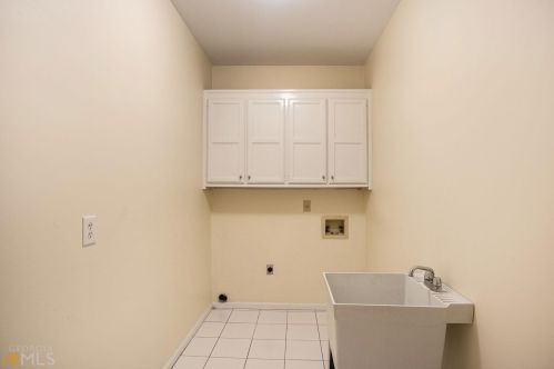 3721 Harts Pl, Atlanta GA  30341-1754 exterior