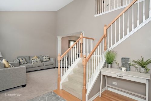 3108 Erika Ln, Carpentersville, IL 60110-3462