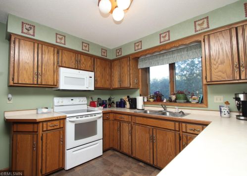 911 Julie Dr, Saint Cloud, MN 56303-0916