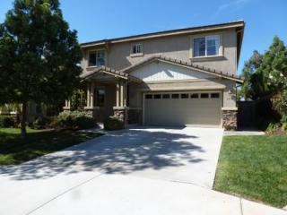 1079 Greenway Rd, Oceanside, CA 92057-1916