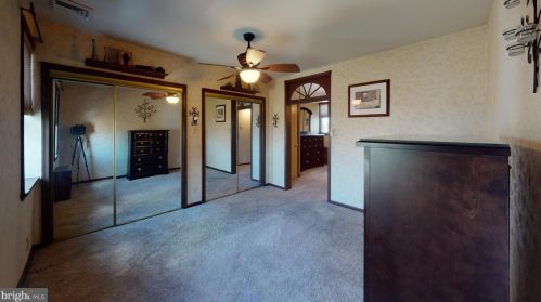 2421 12 St, Philadelphia PA 19107-5635 exterior