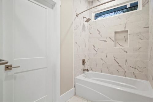 1673 Beacon Hill Blvd, Atlanta GA  30329-2517 exterior