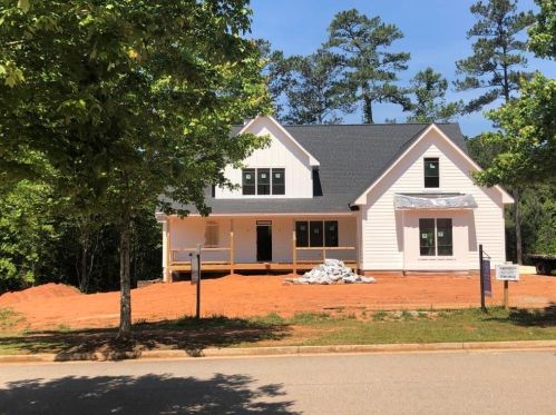 405 Fox Valley Dr, Monroe, GA 30656-8918