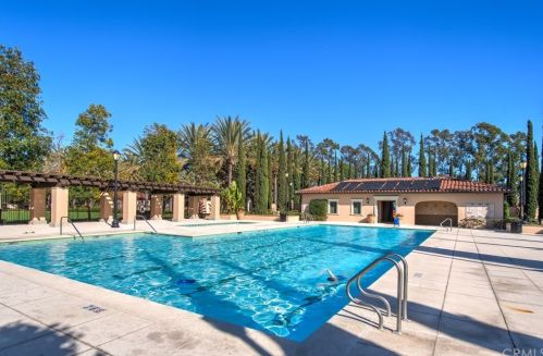328 Bronze, Irvine CA  92618-1510 exterior