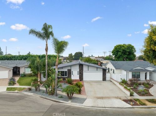 3942 Kinmount St, Los Alamitos, CA 90720-2235