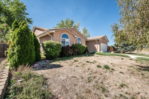 4249 Parkhill Pl, Pueblo, CO 81008-1930