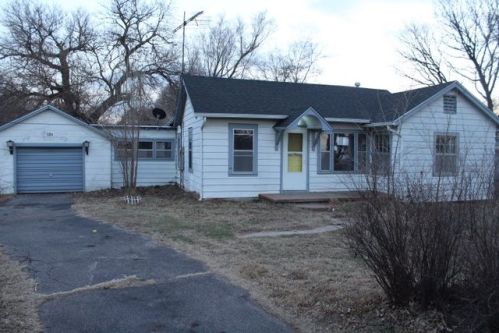 521 57th St, Wichita, KS 67216-3829