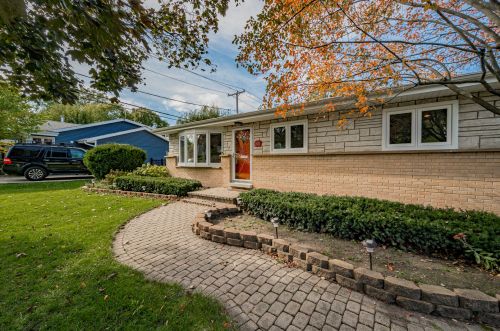 310 Rose St, Palatine, IL 60067-6854