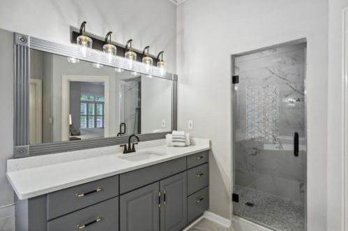 33 Habersham Cove Dr, Atlanta GA  30305-5402 exterior
