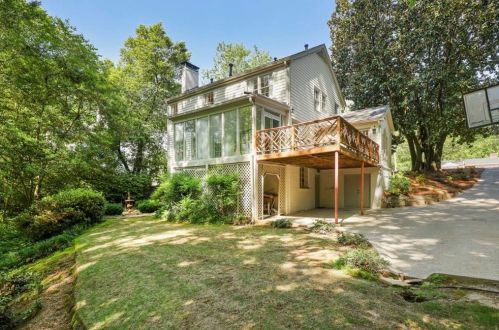 2835 Castlewood Dr, Atlanta GA  30327-1203 exterior