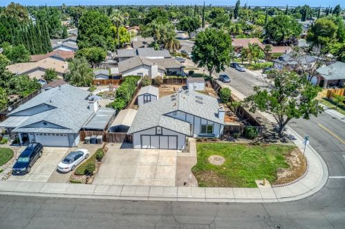365 Yosemite Dr, Tracy, CA 95376-5138