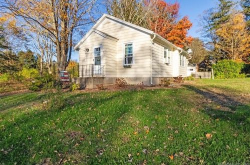 175 Maple Ave, Durham CT  06422-1215 exterior