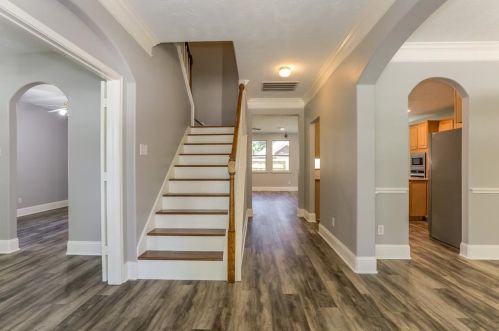 2207 Stoneycreek Park Ct, Conroe TX  77385 exterior